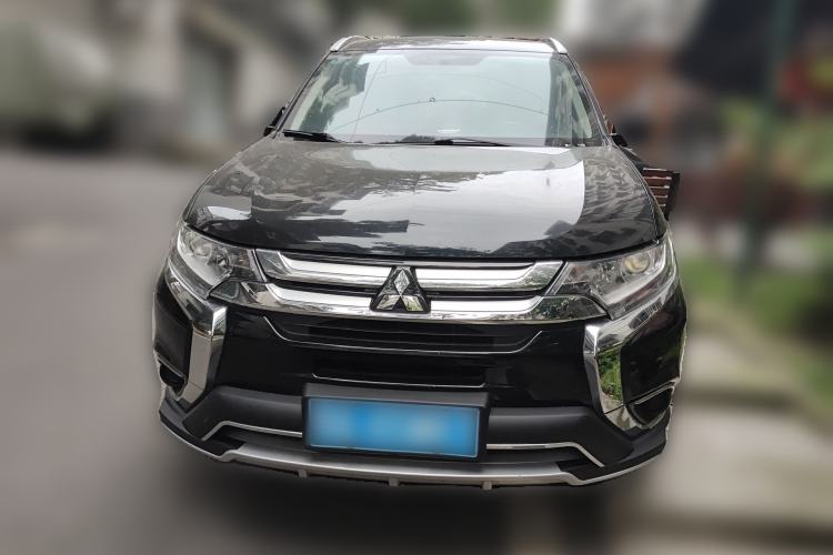 Used Mitsubishi Outlander 2016 2.0L Two-Wheel Drive Fashion Edition 5 Seats
