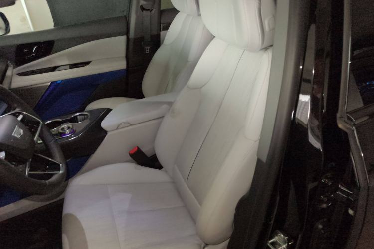 Used Cadillac OPTIQ 2024 Standard Range Version