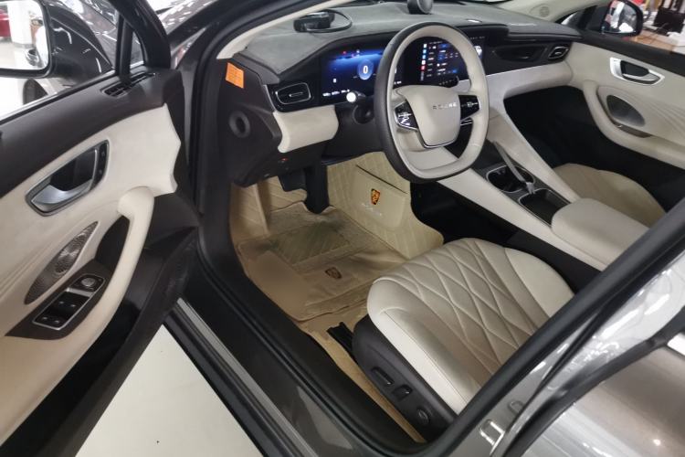 Used Roewe D7 2023 DMH 125km Flagship Edition
