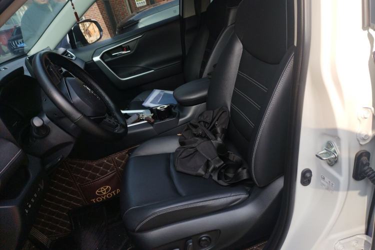 Used Toyota RAV4 2023 2.0L CVT Two-Wheel Drive 20th Anniversary Platinum Edition