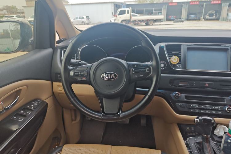 Used Kia Carnival 2015 3.3 GDI Luxury Edition China V Standard Steering Wheel