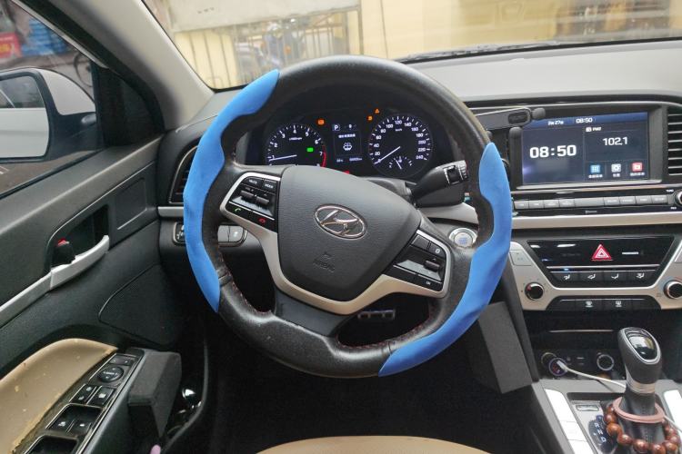 Used Hyundai Elantra (6th Generation / Lingdong) 2016 1.6L Automatic ZhiXuan · Luxury Version Steering Wheel