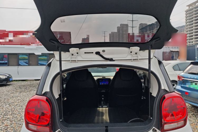 Used Roewe Clever 2022 311km QiQi BoBo Edition Trunk