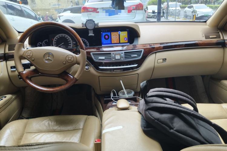 Used Mercedes-Benz S-Class  Center Console