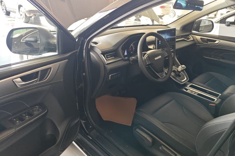 Used Haval M6 2021 PLUS 1.5T DCT Luxury Smart Connectivity Model