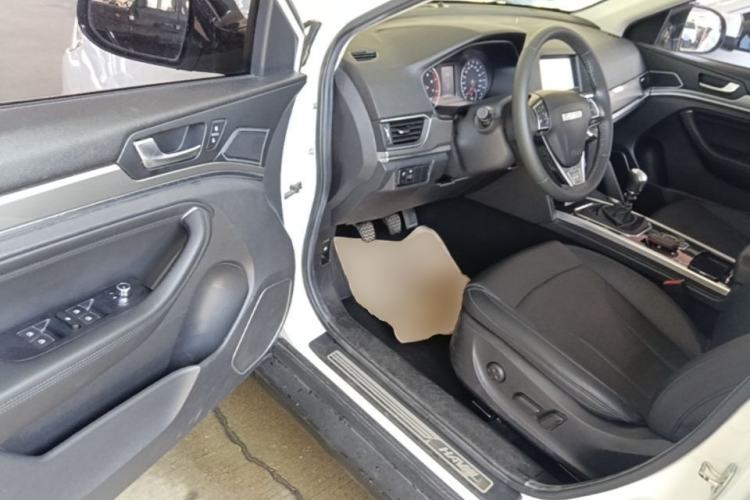 Used Haval H6 2018 Sport Edition 1.5T Manual Two-Wheel Drive Elite Model China V Standard
