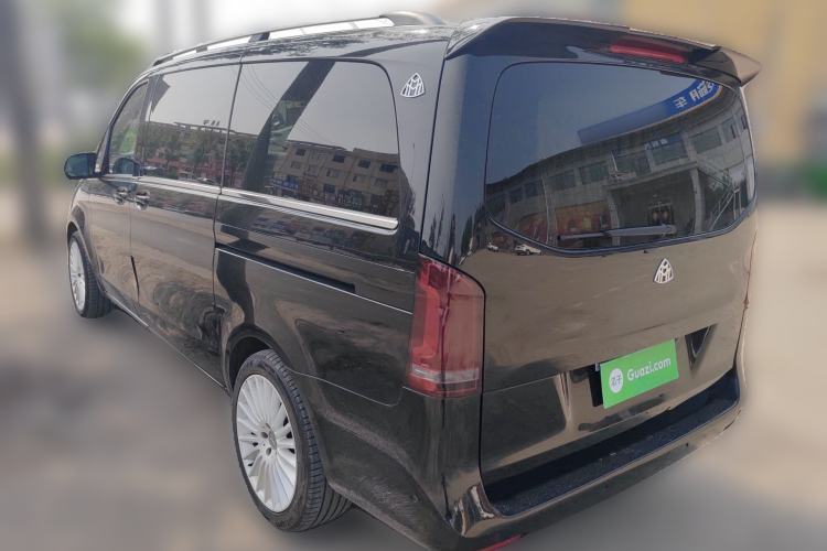 Used Mercedes-Benz V-Class 2017 V 260 Avantgarde Edition Rear Left 45 Deg