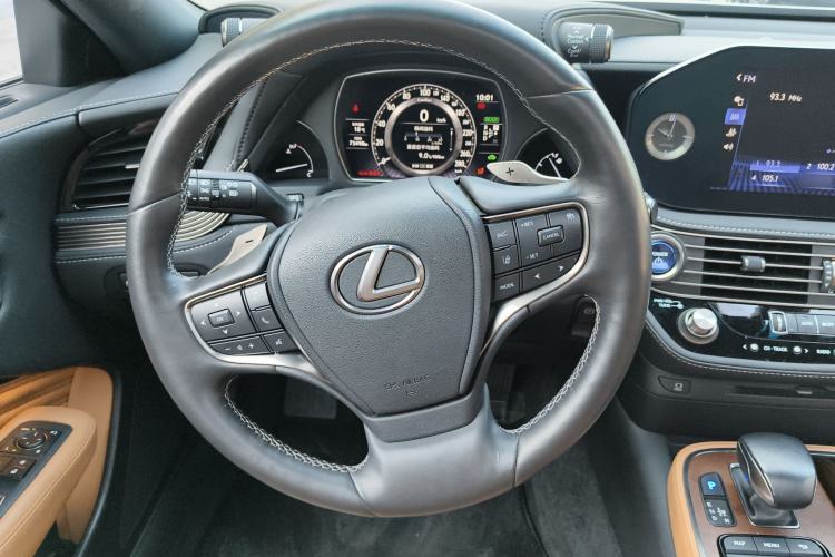 Used Lexus LS 2021 500h Excellence Edition
