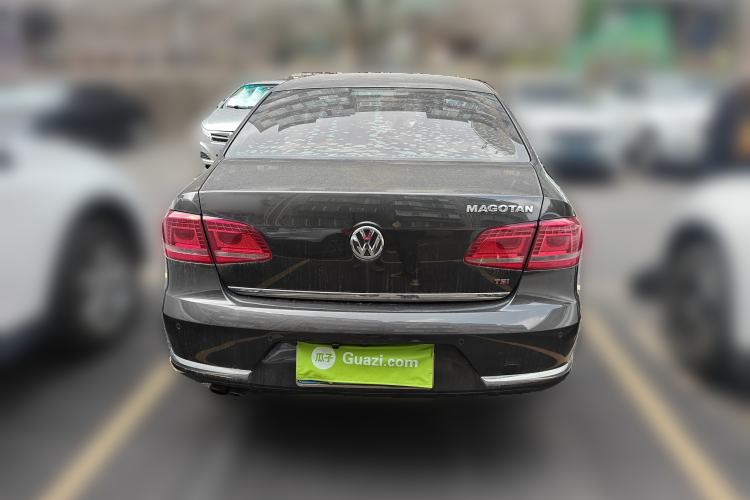 Used Volkswagen Magotan 2015 2.0 TSI Luxury Model
