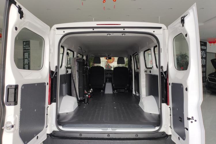 Used Wuling Yangguang 2025 Model 400km Bus Edition—Comfort Edition