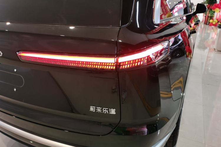 Used ONVO Luxeed L90 2025 Model—Ultra Six-Seater Version
