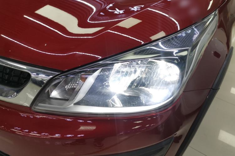 Used Kia KX Cross 2017 1.4L AT GLS Left Front Headlight