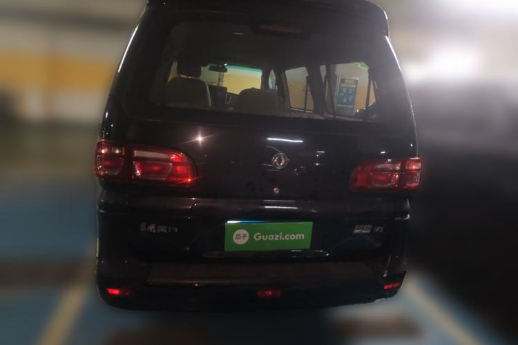 Used FORTHING Lingzhi 2018 M5L 1.6L 9-Seater Comfort Model Rear