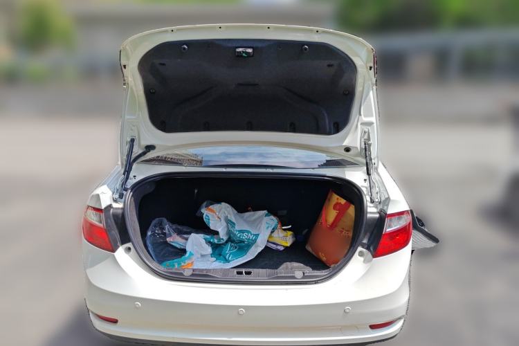 Used Chery Arrizo 7 2015 1.5T Manual ZhiXiang Edition Trunk