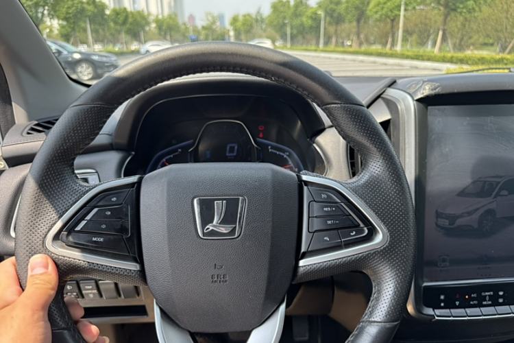 Used Luxgen U5 SUV 2017 1.6L CVT Prestige Edition
