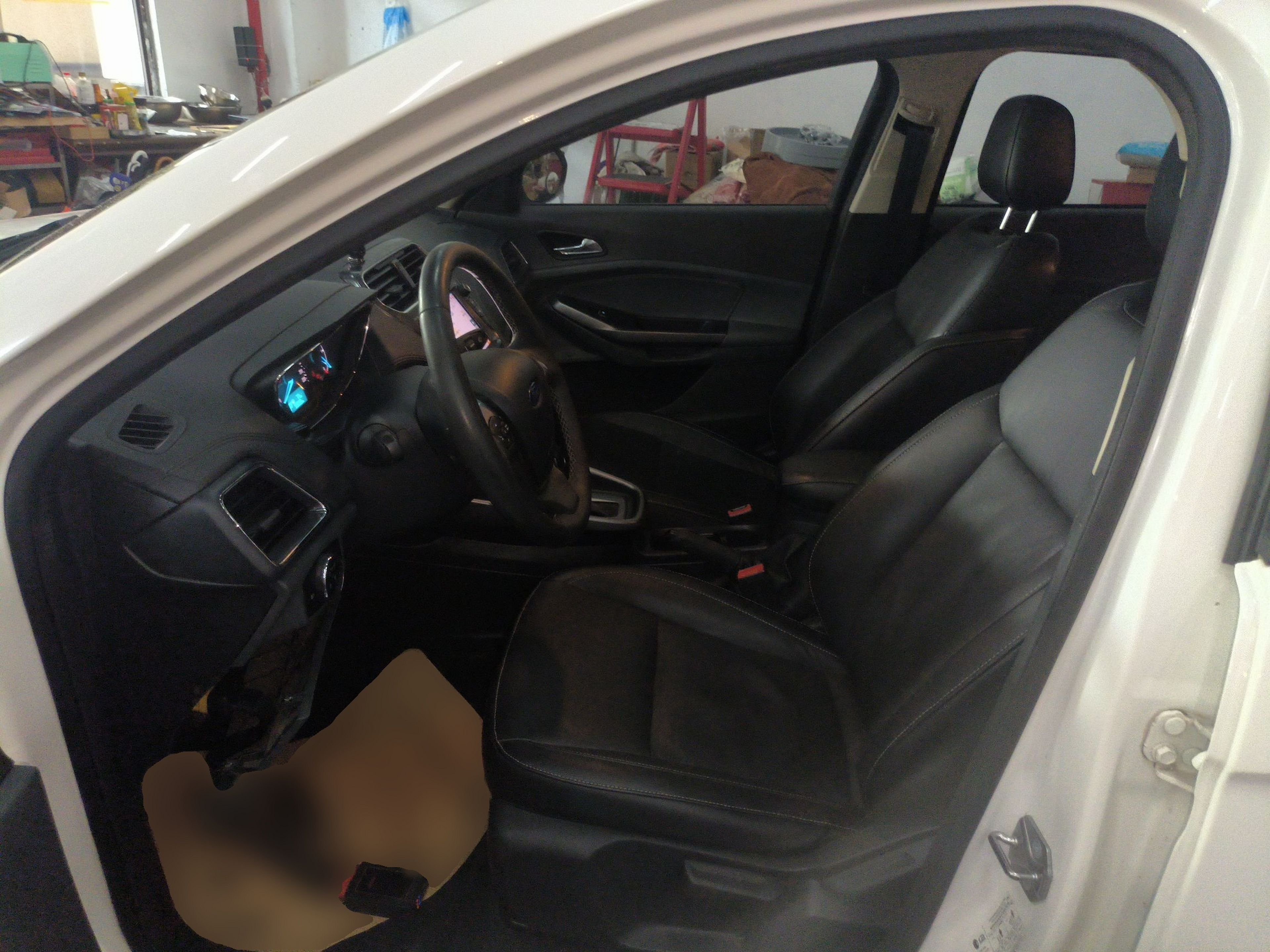 Переднее сиденье в автомобиле