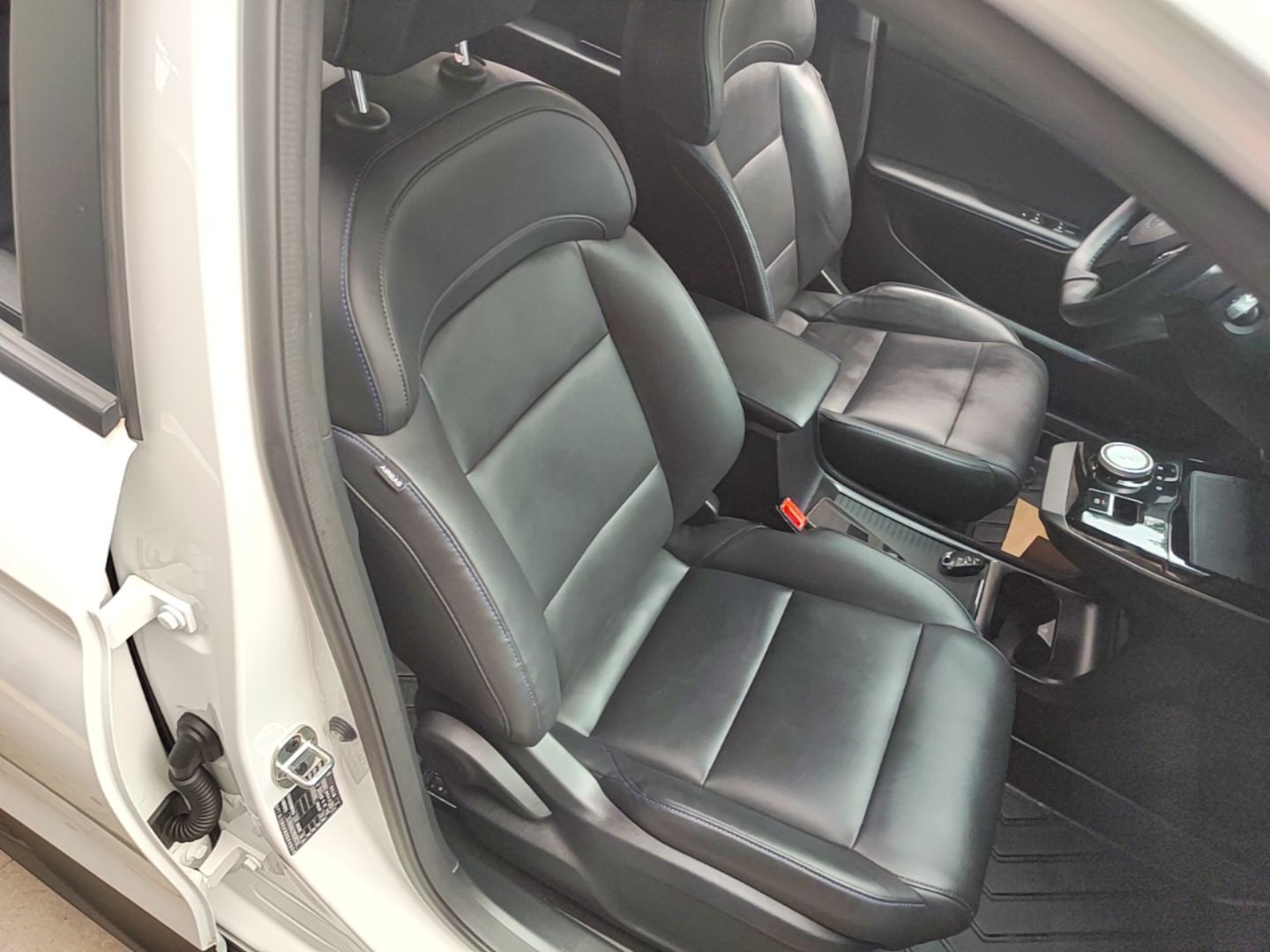 MG 4 EV 2023 415 km Range Sea-Faring Champion Edition — снимка 19