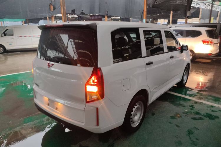 Used Wuling Hongguang PLUS 2020 1.5L Manual Standard Edition 5 Seats
