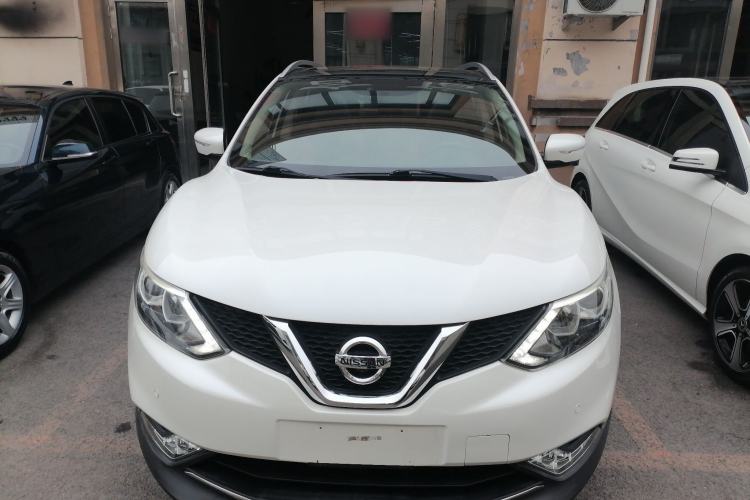 Used Nissan Qashqai 2016 2.0L CVT Luxury Edition Front