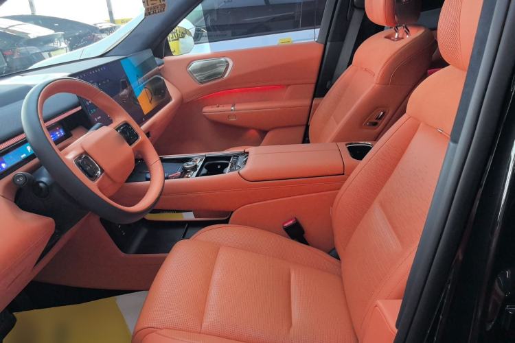 Used Lynk & Co 900 2025 2.0T Ultra
