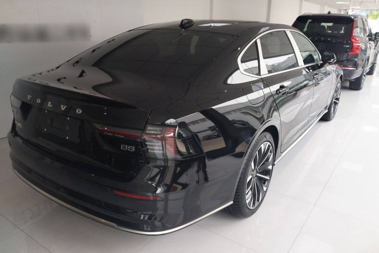 Used Volvo S90 2026 B5 Zhiyuan Luxury Edition