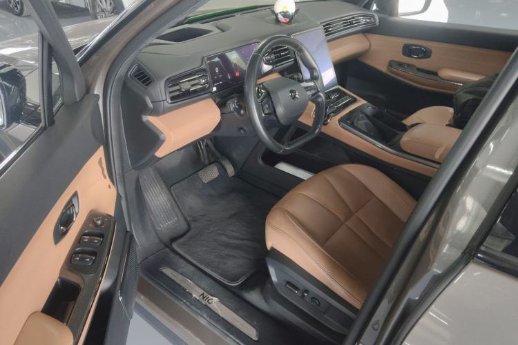 Used Nio ES8 2020 450 km Range 6-Seater Version
