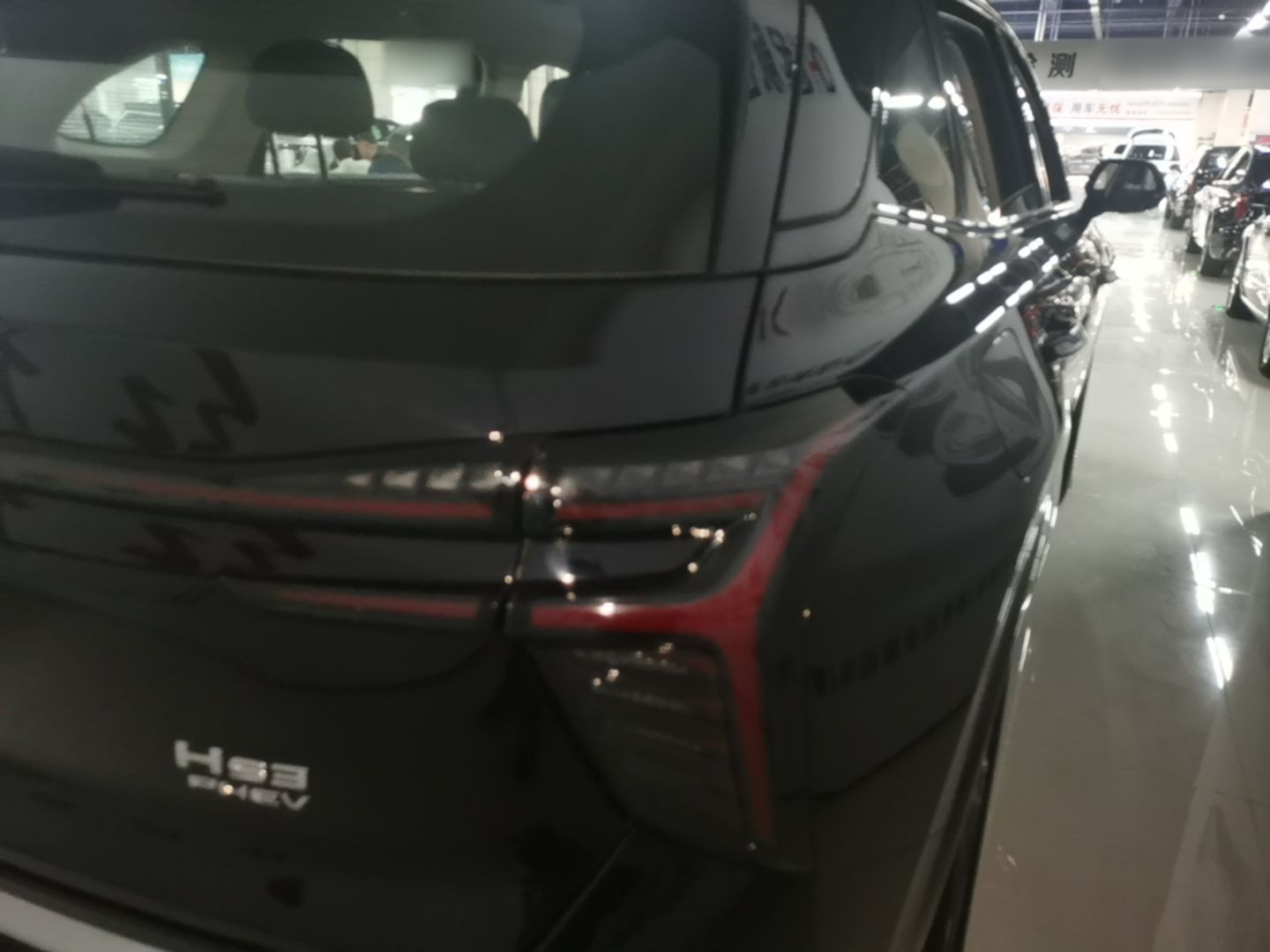 Hongqi HS3 PHEV 2025 Model 117km Jingwei Edition — снимка 9