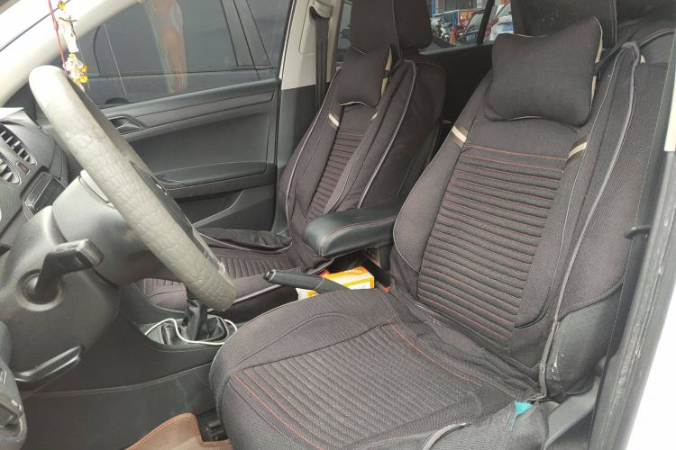 Used Volkswagen Jetta 2015 Zhuihui Edition 1.4L Manual Fashion Model Left Front Seat