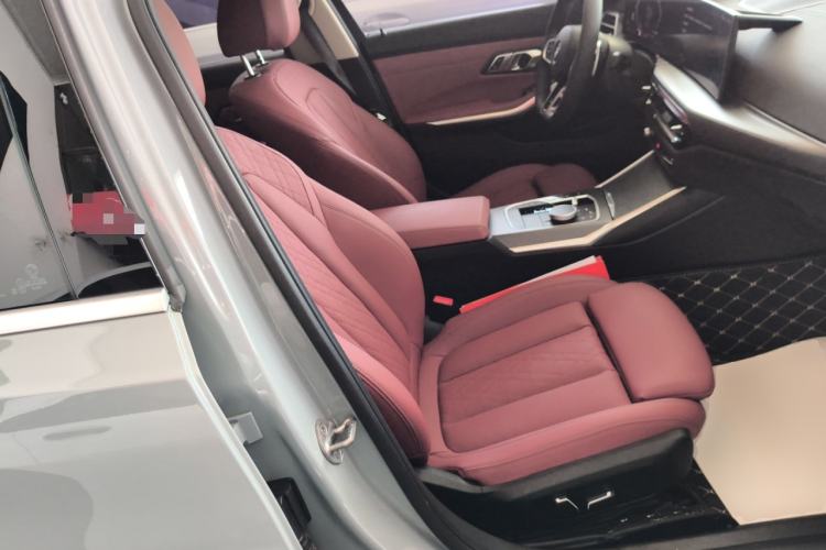 Used BMW 3 Series 2025 325i M Sport Package Right Front Seat