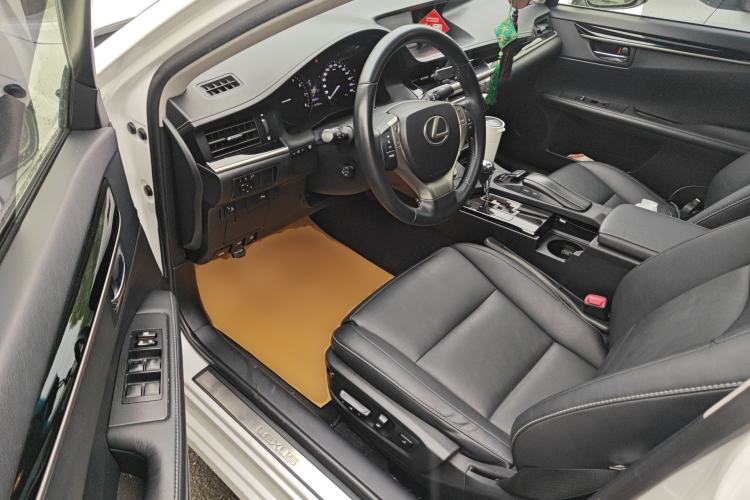 Used Lexus ES 2013 250 Elite Edition Driver Seat