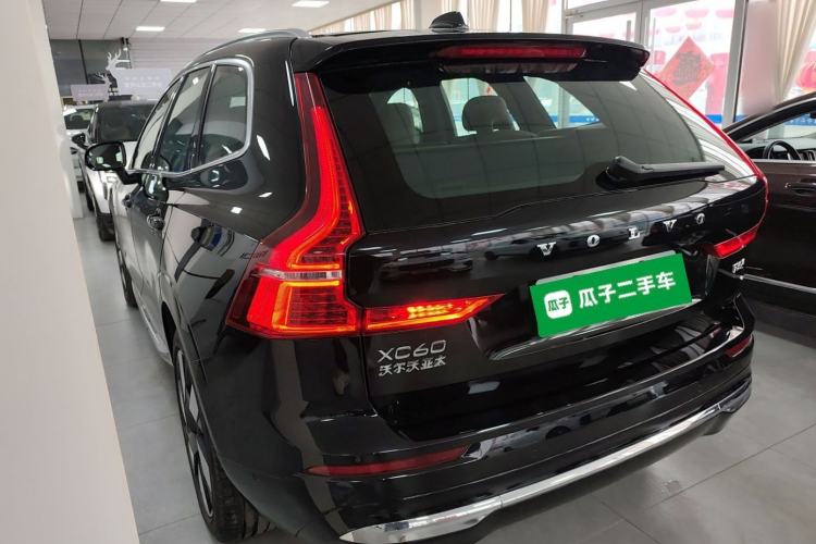 Used Volvo XC60 New Energy 2025 Plug-in Hybrid Long-Range All-Wheel Drive Smart Luxury Edition

