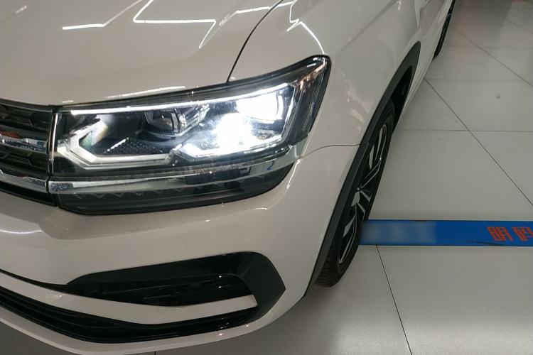 Used Volkswagen Tharu 2019 280TSI Two-Wheel Drive R-Line China VI Standard
