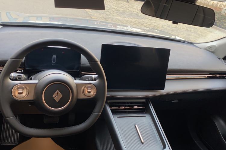 Used Baojun Yunhai 2024 140km Plug-in Hybrid Version
