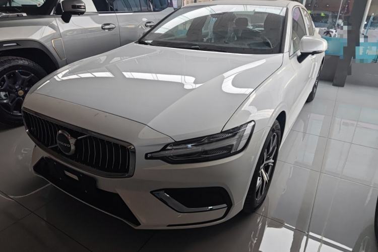 Used Volvo S60 2026 Model B4 Zhiyi Luxury Edition