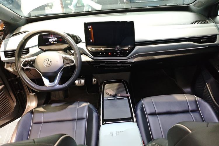 Used Volkswagen ID.4 X 2023 Pure Smart Edition Center Console