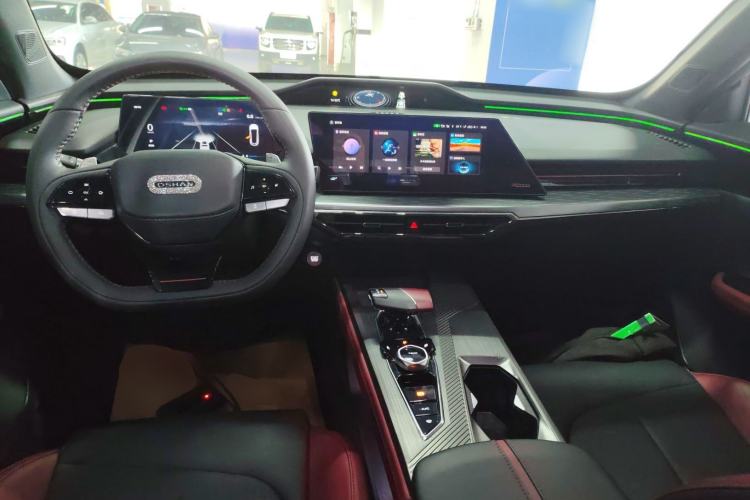 Used CHANGAN OSHAN Z6 2023 Blue Whale 2.0T Automatic Zhiyuan Model Center Console