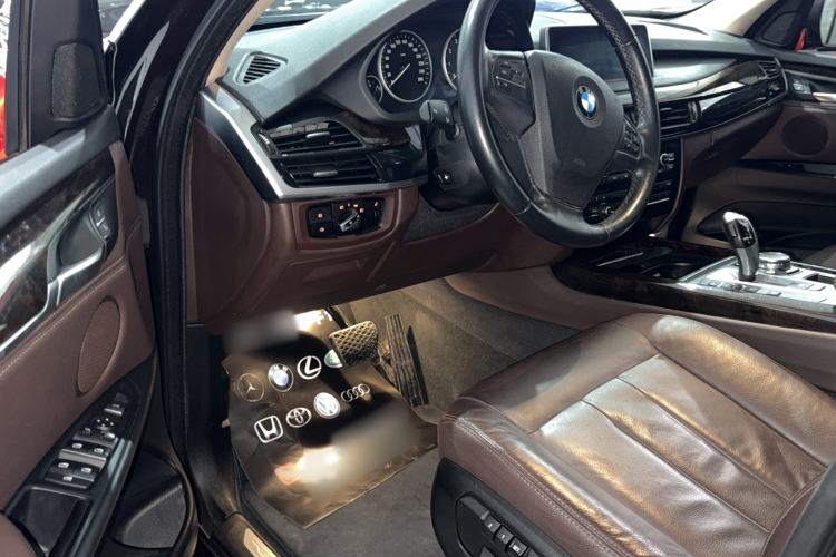 Used BMW X5 2015 xDrive28i Interior 1
