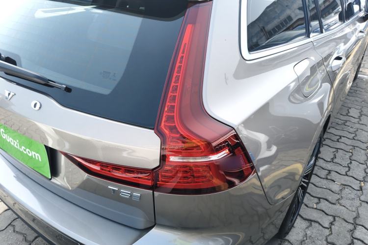 Used Volvo V60 2020 T5 Zhiyuan Luxury Edition
