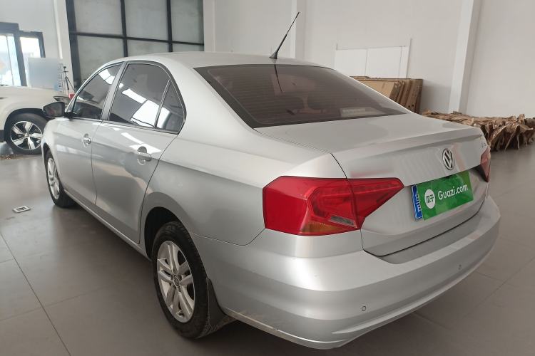 Used Volkswagen Jetta 2019 Dream Edition 1.5L Manual Fashion Version Exterior 2