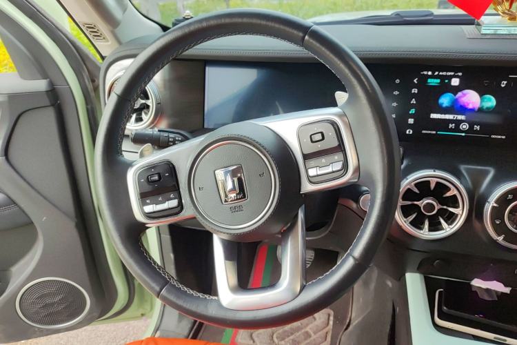 Used Tank 300 2021 City Edition 2.0T—Truly Stylish Steering Wheel