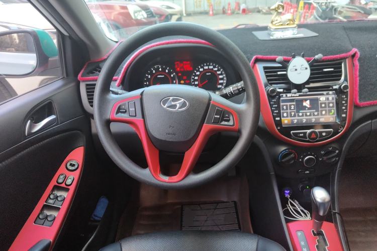 Used Hyundai Verna Ray 2014 1.6L Automatic TOP