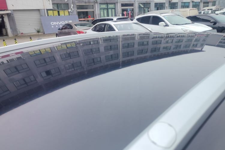 Used Geometry E Firefly 2024 401 km Fluorescent Roof