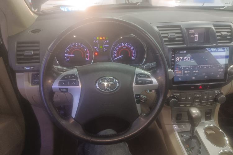 Used Toyota Highlander 2012 2.7L Two-Wheel Drive 7-Seater Luxury Edition