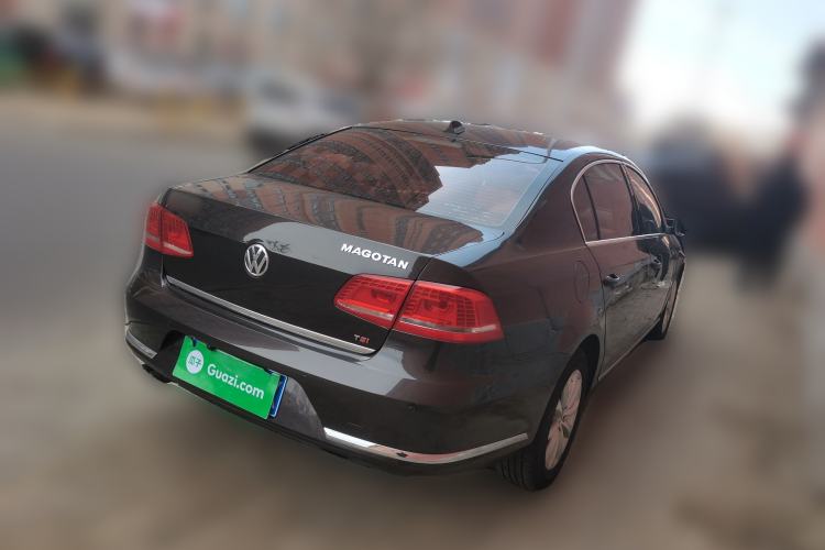 Used Volkswagen Magotan 2013 1.8TSI Luxury Model Rear Right 45 Deg
