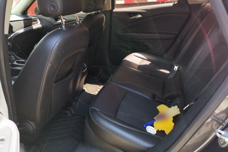 Used Buick Verano 2017 Sedan 20T Dual-Clutch Leading Model Left Rear Seat