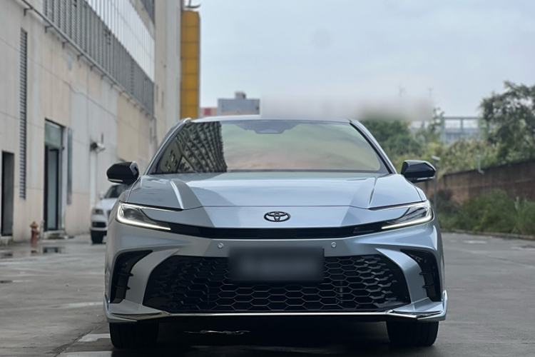 Used Toyota Camry 2025 Dual-Motor 2.0 HXS Glory Edition