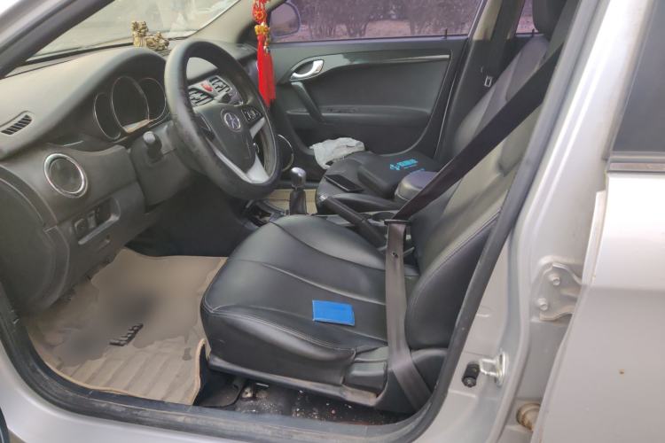 Used JAC Group Heyue 2012 1.5L Manual Standard Edition