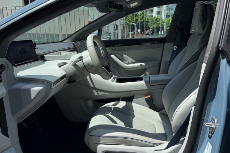 Used Hima Luxeed S7 2025 855 km Max Interior 1