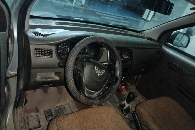 Used Wuling Rongguang V 2019 1.5L Van - Utility Model
