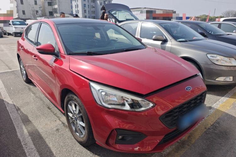 Used Ford Focus 2020 Hatchback EcoBoost 180 Automatic Trend Edition Front Right 45 Deg